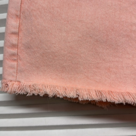 LOFT NWT Peach Pink Denim High Rise The Cut Off Jean Shorts Size 25 - Picture 2 of 7